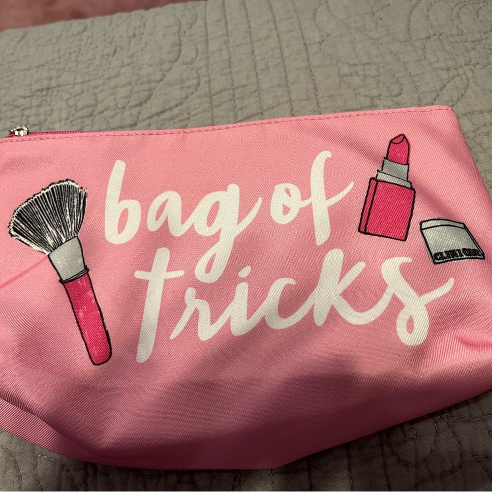 Clinique make up bag. NWOT. 9 x 6